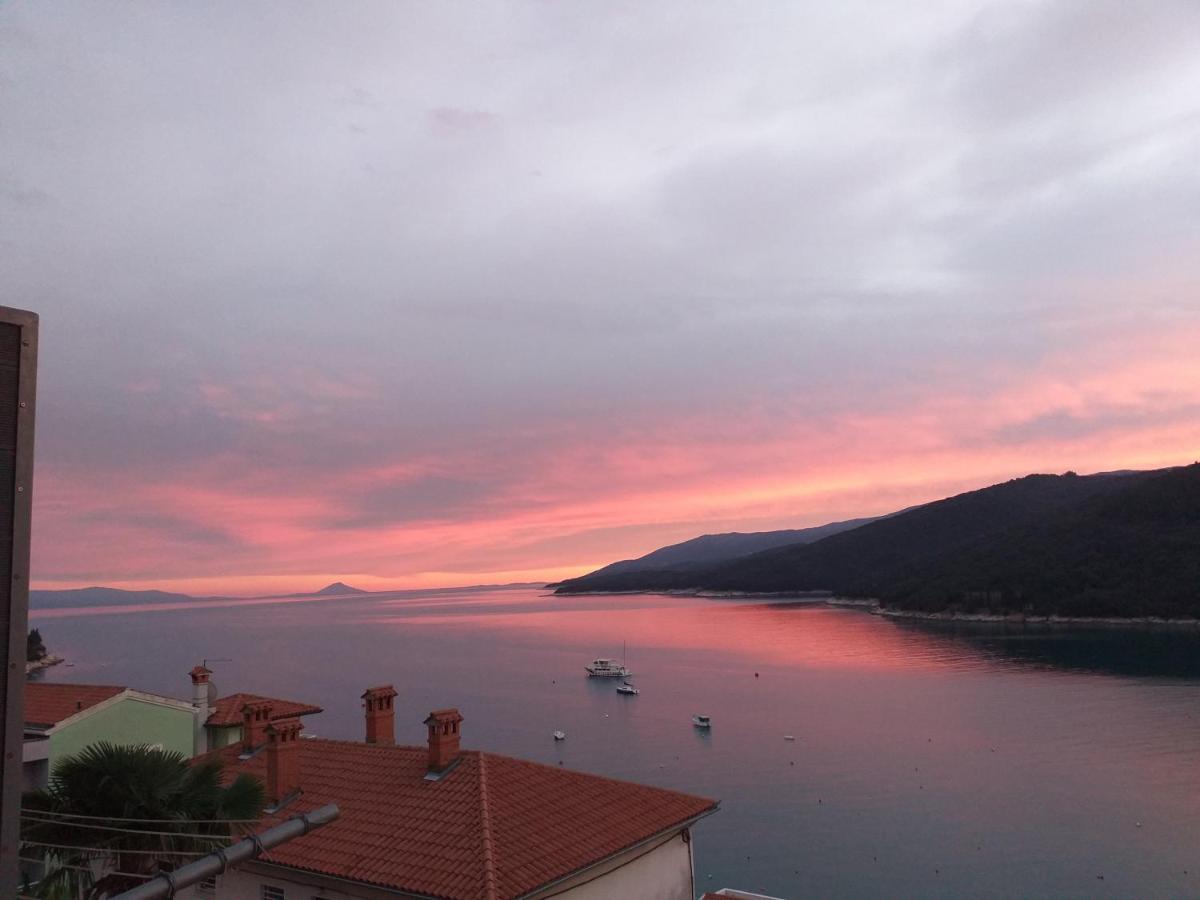 Apartment Noemi With A Direct Beach View Rabac Exteriör bild