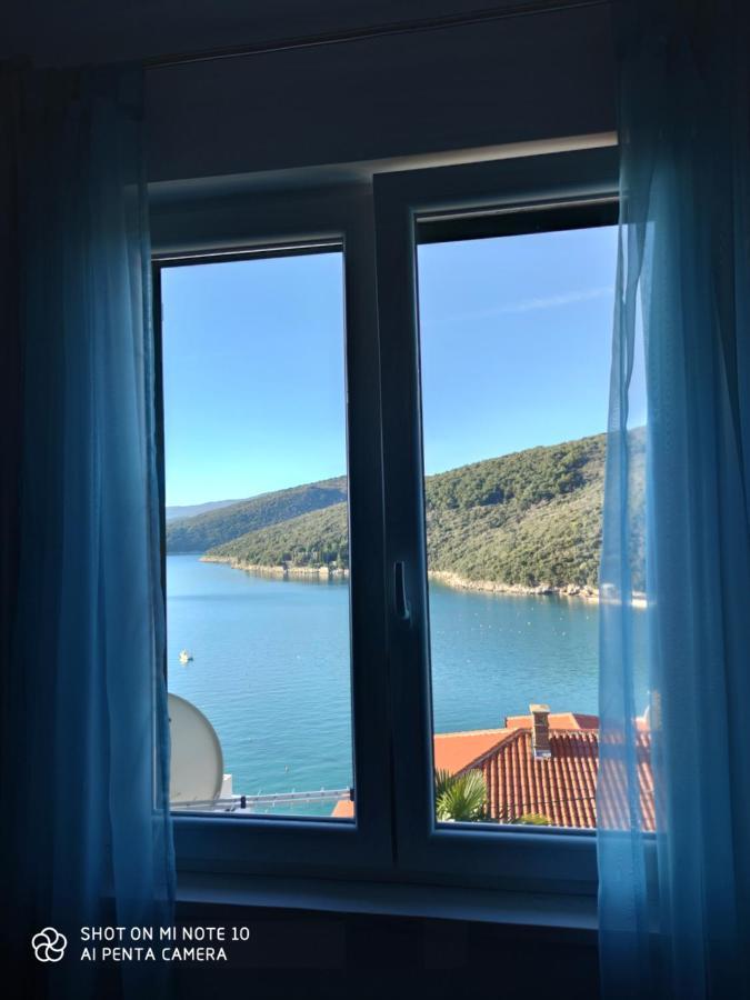 Apartment Noemi With A Direct Beach View Rabac Exteriör bild