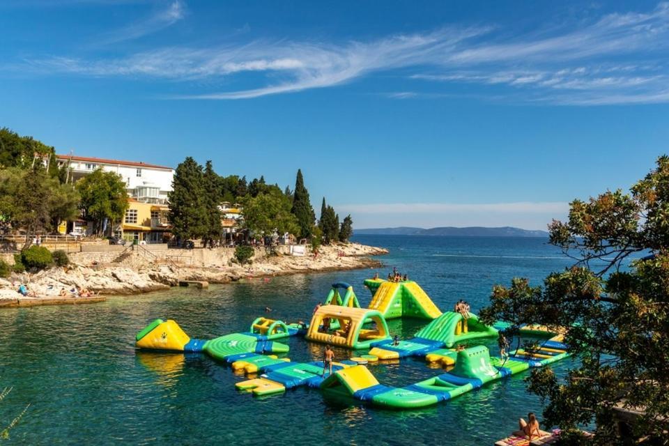 Apartment Noemi With A Direct Beach View Rabac Exteriör bild