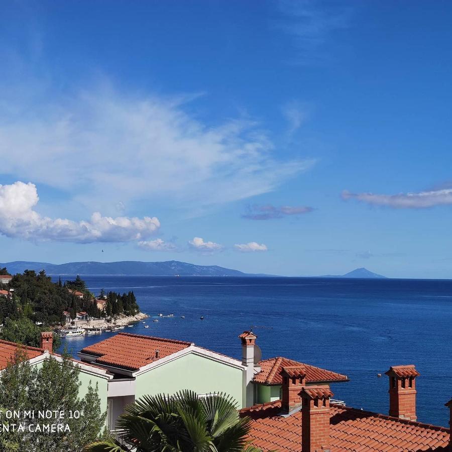 Apartment Noemi With A Direct Beach View Rabac Exteriör bild